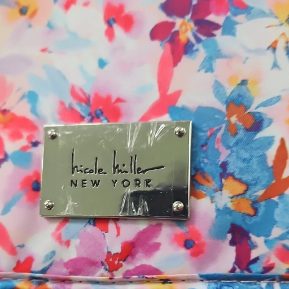 Nicole Miller Pink and Blue Floral  Travel Bag - Picture 3 of 4